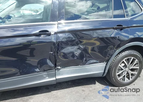 2019 Volkswagen Tiguan 2.0T Se/2.0T Sel/2.0T Sel R-Line/2.0T Sel R-Line Black из США, поврежденный, VIN 3VV3B7AX3KM129170